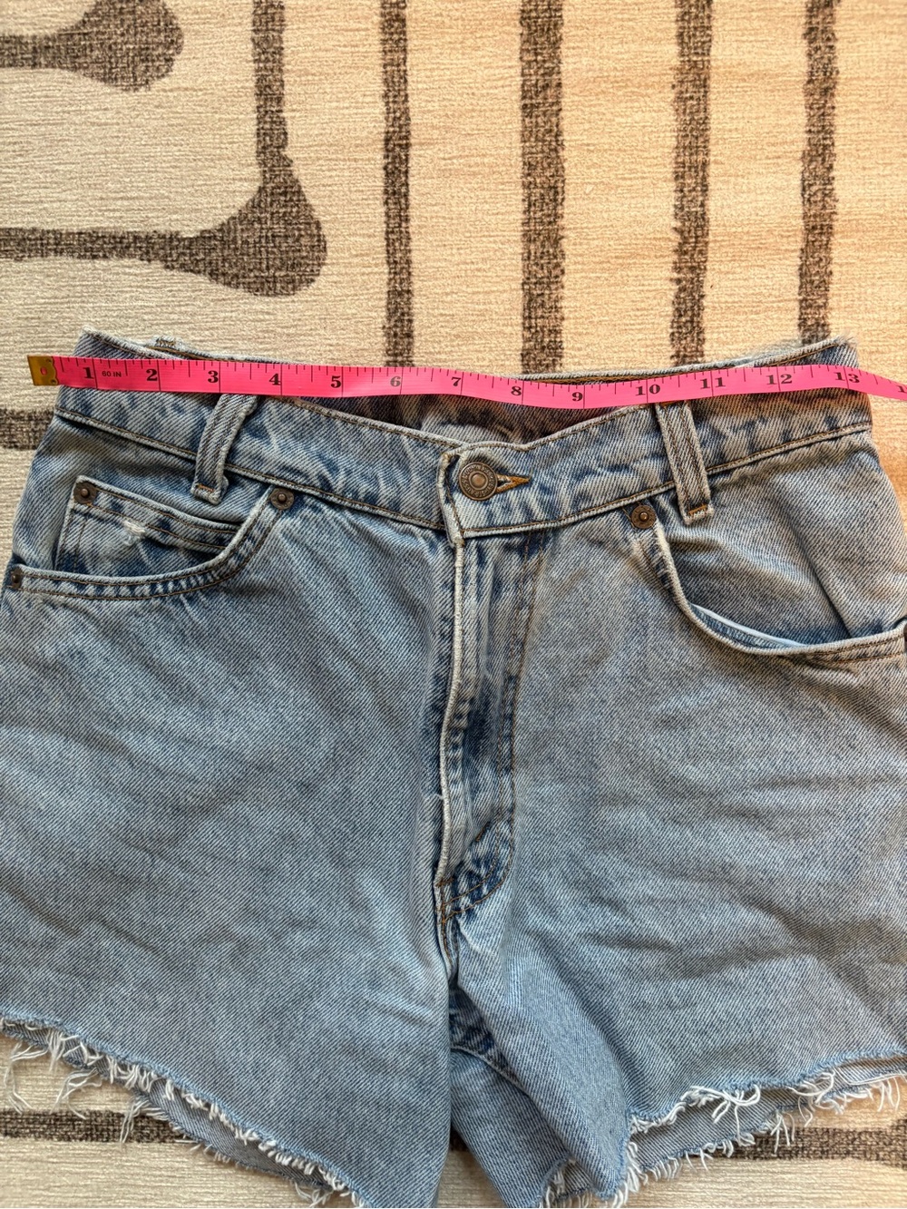 Vintage Levi’s Orange Tab Student Fit High Rise Cutoff Shorts - Picture 4 of 7